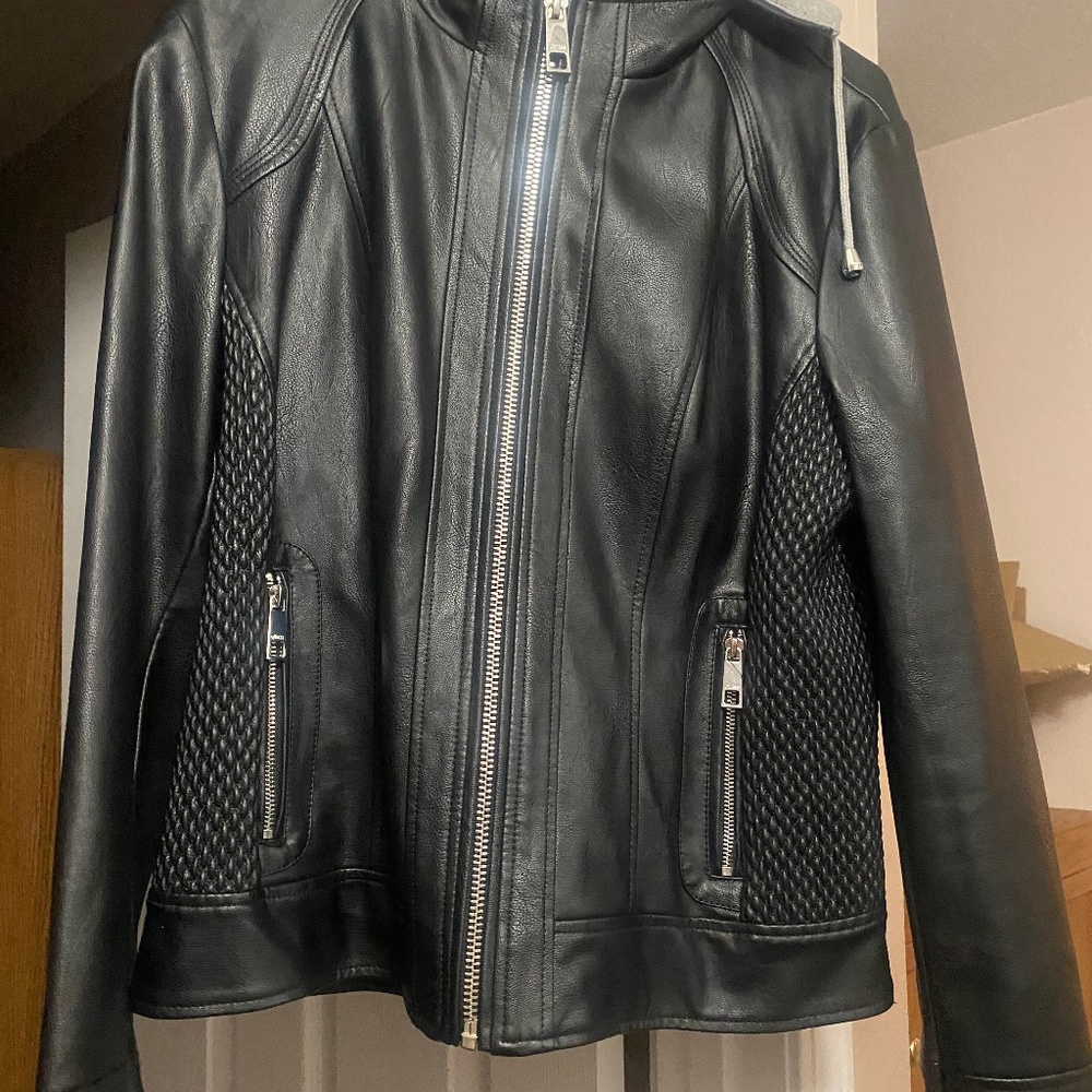 XL Guess Jacket Machine Washable